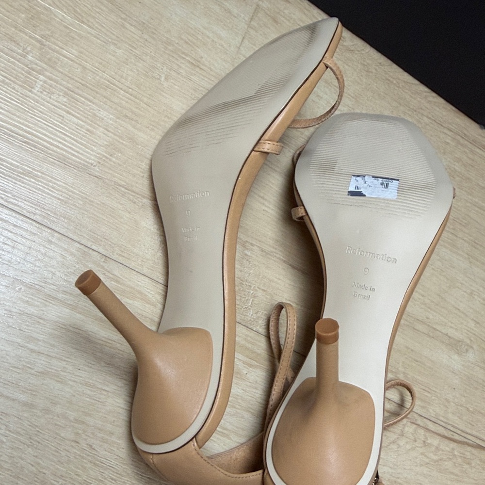REFORMATION Gigi Strappy Mid Heel Sandals In Buff - Picture 8 of 9